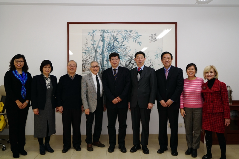 交流合作一:与伟德国际官网登录入口美国亚利桑那大学孔子学院和北佛罗里达大学孔子学院加强交流 (2).JPG