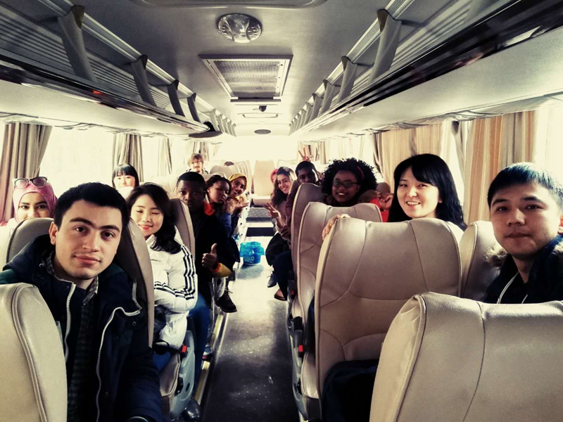 交流合作五:乘西成“高铁”与四川师范大学国际教育学院建立良好合作关系 (1).jpg